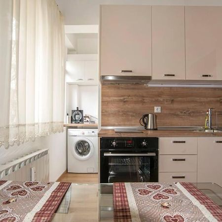 סופיה Elegant & Stylish 2 Bedroom Top Central Apartment מראה חיצוני תמונה