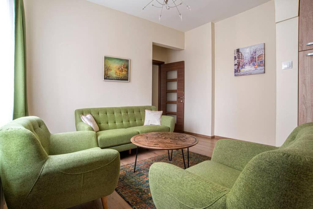 סופיה Elegant & Stylish 2 Bedroom Top Central Apartment מראה חיצוני תמונה