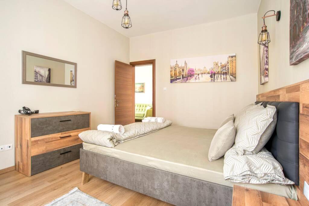 סופיה Elegant & Stylish 2 Bedroom Top Central Apartment מראה חיצוני תמונה